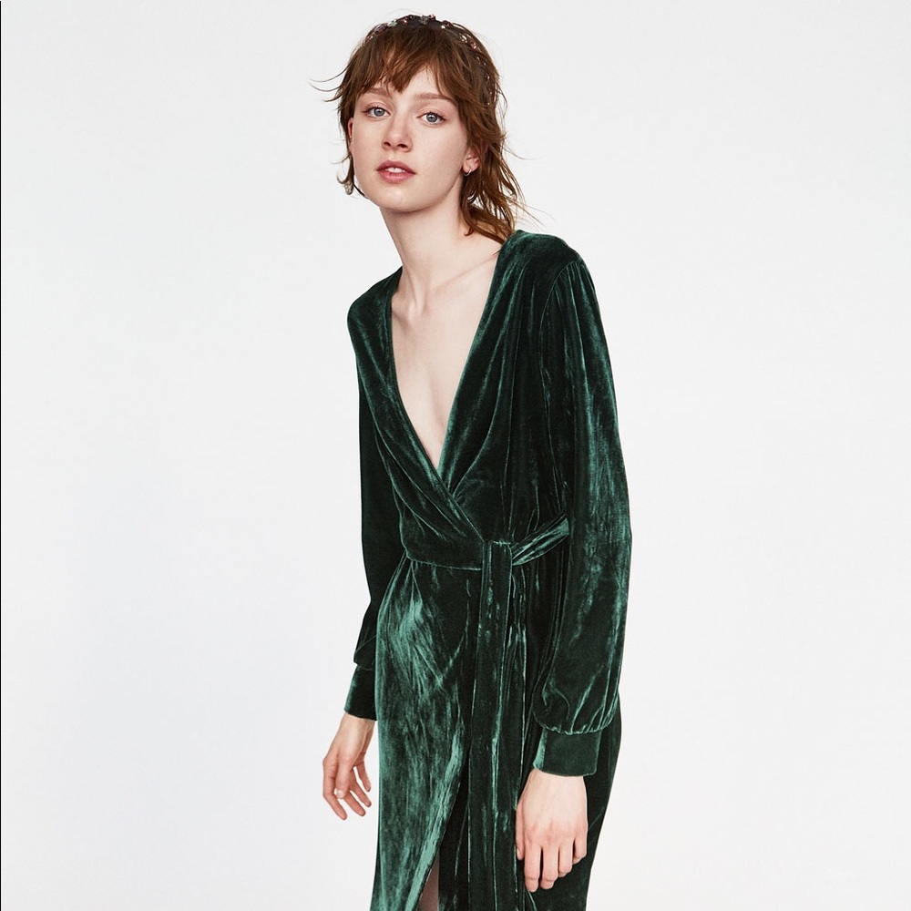 Velvet Crossover Dress in Green - Zara